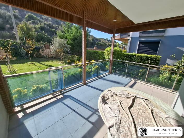 Image No.2-Jumelé de 3 chambres à vendre à Altinkum