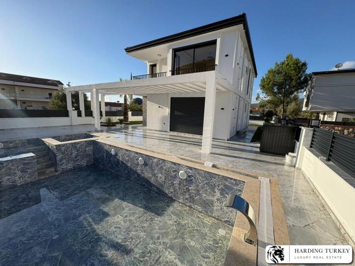 Image No.2-Villa / Détaché de 4 chambres à vendre à Akbuk