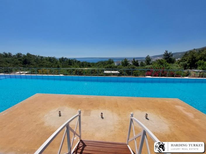 Image No.48-3 Bed Duplex for sale