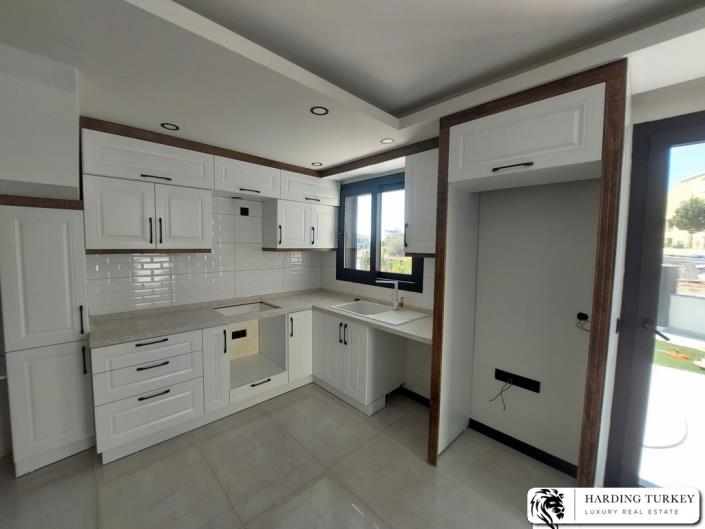 Image No.22-3 Bed Semi-Detached for sale