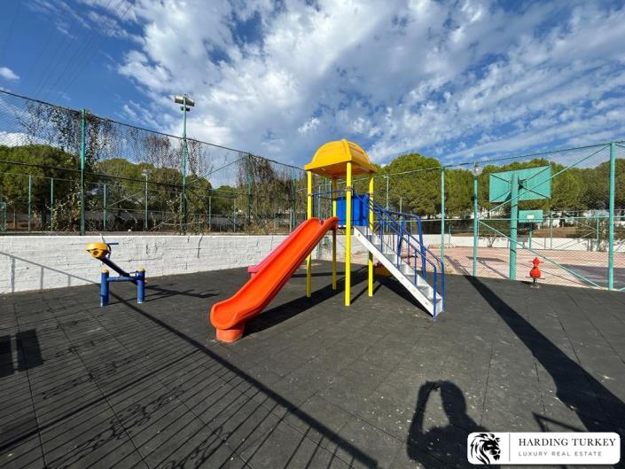 Image No.27-Jumelé de 4 chambres à vendre à Altinkum