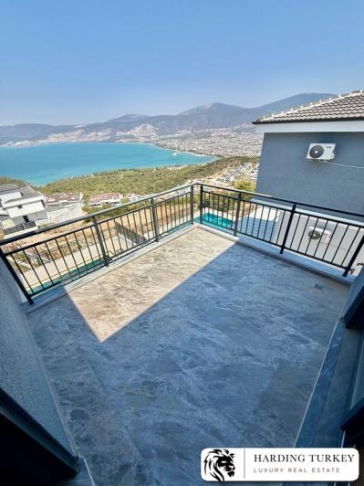 Image No.5-4 Bed Villa / Detached for sale