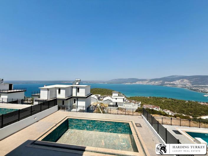 Image No.14-4 Bed Villa / Detached for sale