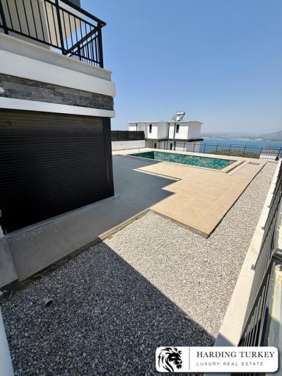 Image No.28-4 Bed Villa / Detached for sale