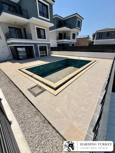 Image No.27-4 Bed Villa / Detached for sale