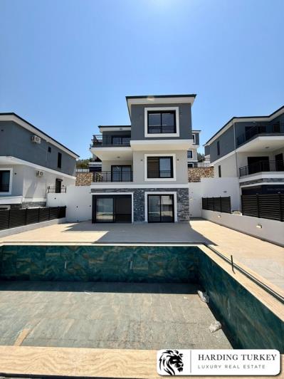 Image No.30-4 Bed Villa / Detached for sale