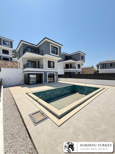 Image No.32-4 Bed Villa / Detached for sale