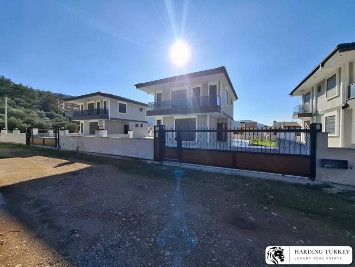 Image No.3-4 Bed Villa / Detached for sale