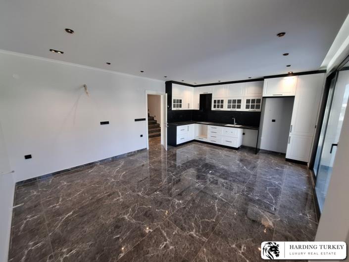 Image No.9-4 Bed Villa / Detached for sale