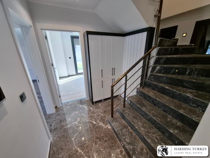 Image No.13-4 Bed Villa / Detached for sale