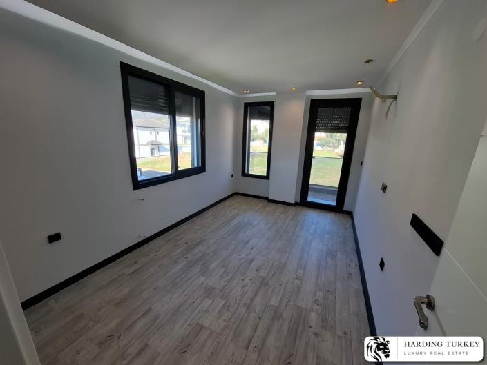 Image No.21-4 Bed Villa / Detached for sale