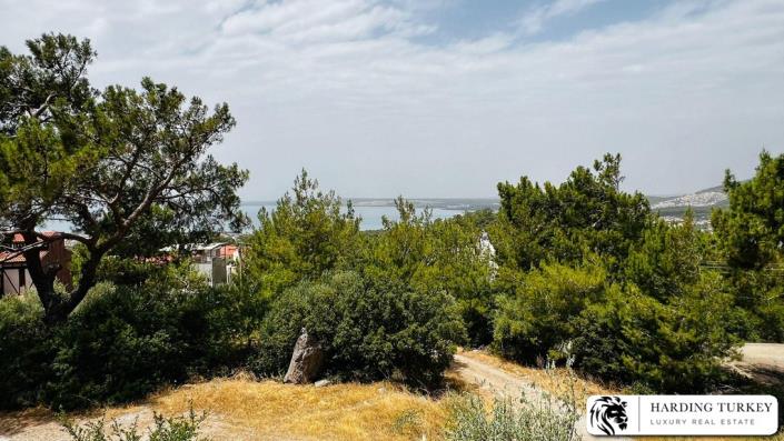 Image No.5-4 Bed Semi-Detached for sale