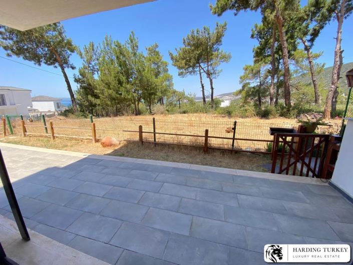 Image No.9-4 Bed Semi-Detached for sale