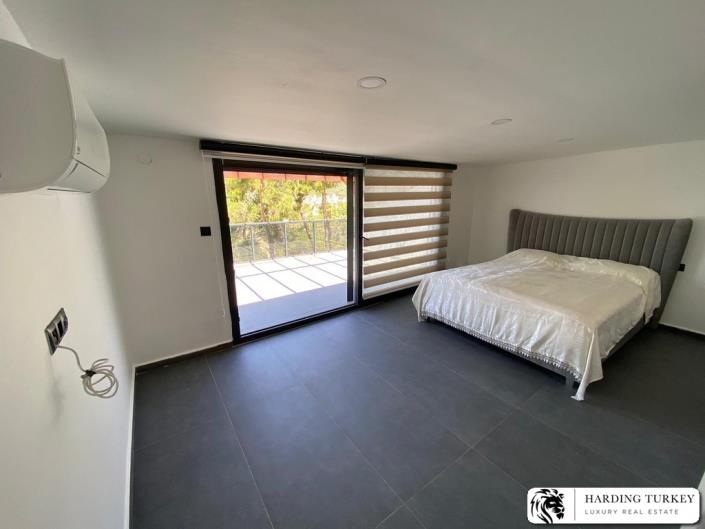 Image No.23-4 Bed Semi-Detached for sale