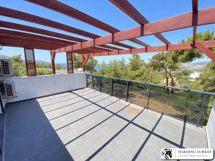 Image No.26-4 Bed Semi-Detached for sale