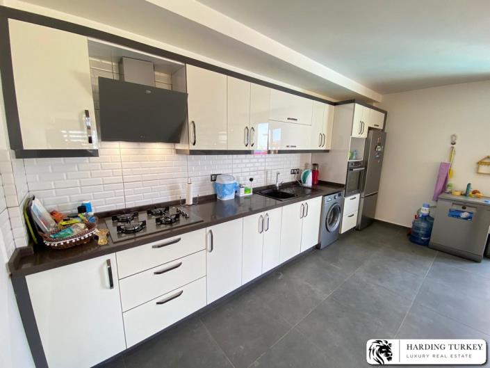 Image No.27-4 Bed Semi-Detached for sale