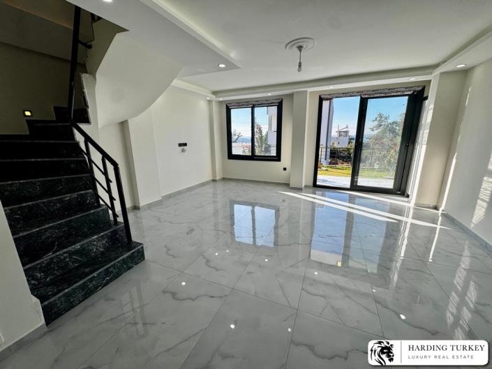 Image No.5-3 Bed Semi-Detached for sale