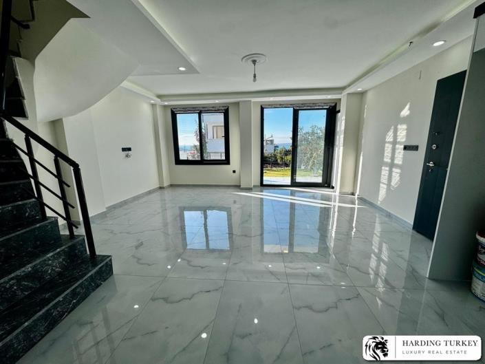 Image No.12-3 Bed Semi-Detached for sale