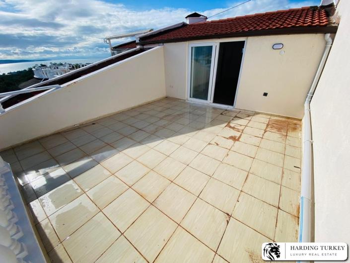 Image No.29-3 Bed Duplex for sale