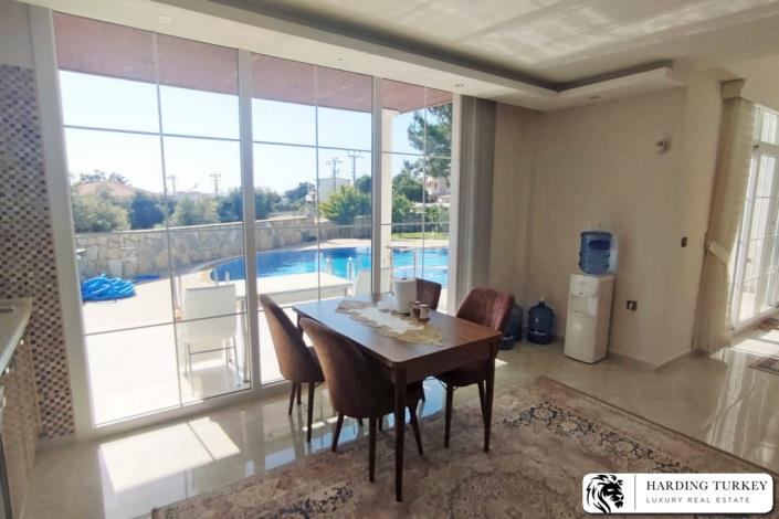 Image No.5-5 Bed Villa / Detached for sale