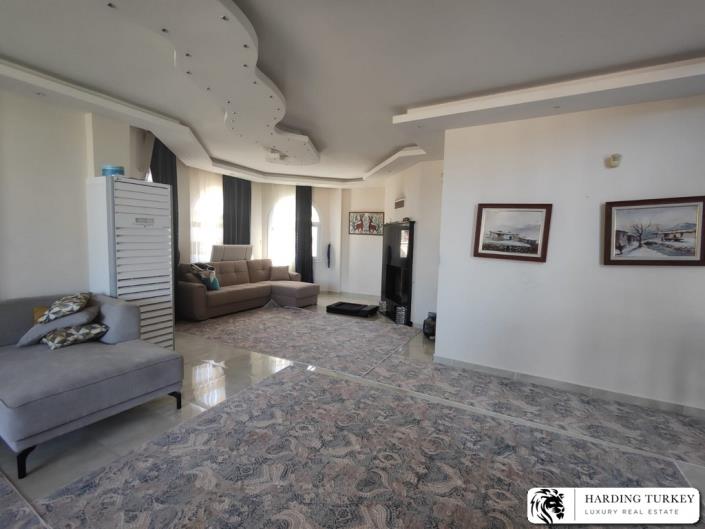 Image No.25-5 Bed Villa / Detached for sale