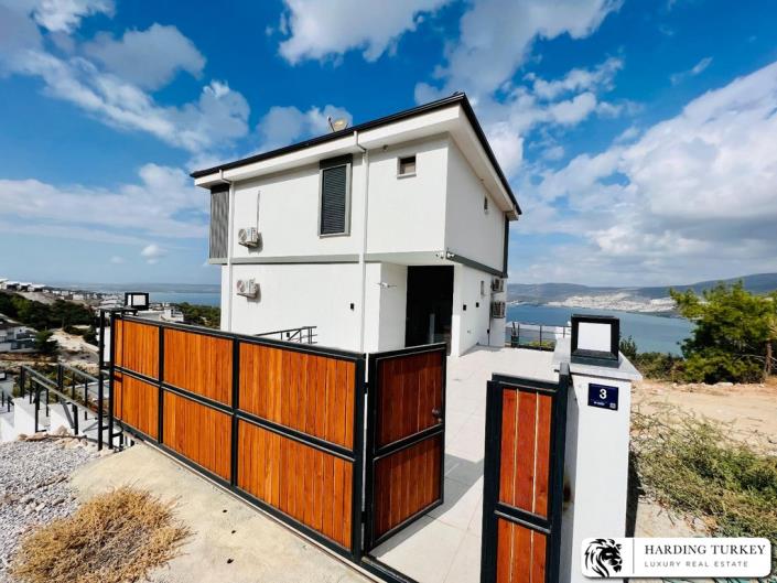 Image No.18-4 Bed Villa / Detached for sale