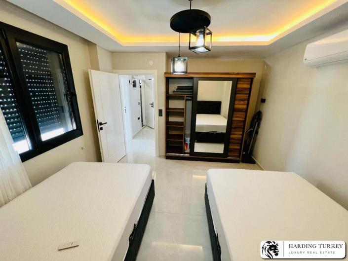 Image No.19-4 Bed Villa / Detached for sale