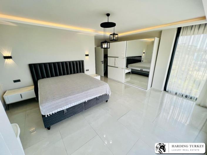 Image No.24-4 Bed Villa / Detached for sale