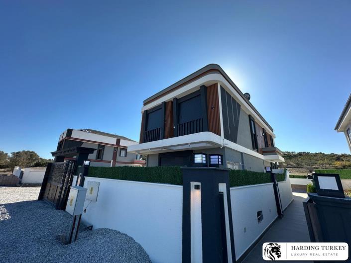 Image No.4-2 Bed Semi-Detached for sale