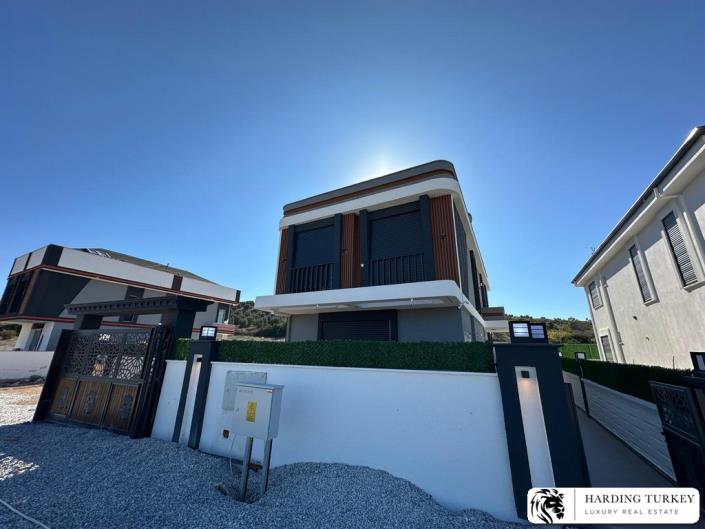 Image No.3-2 Bed Semi-Detached for sale