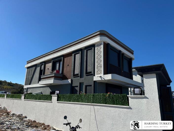 Image No.5-2 Bed Semi-Detached for sale