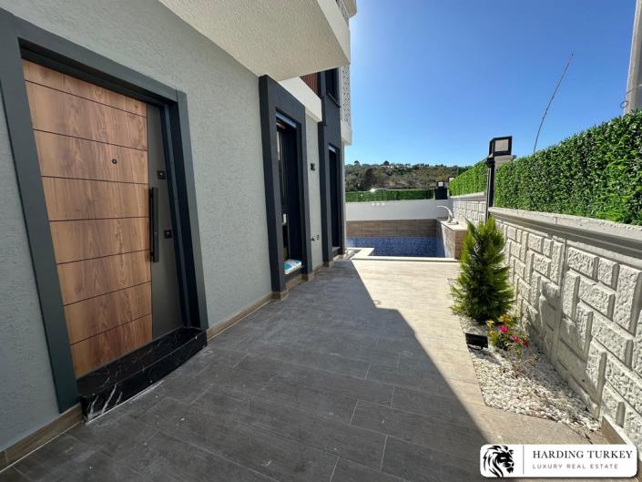 Image No.7-2 Bed Semi-Detached for sale