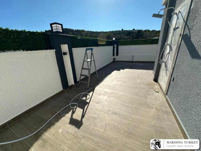 Image No.10-2 Bed Semi-Detached for sale