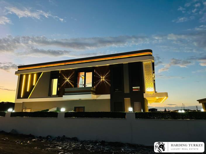 Image No.21-2 Bed Semi-Detached for sale