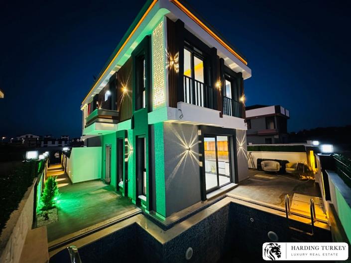 Image No.24-2 Bed Semi-Detached for sale