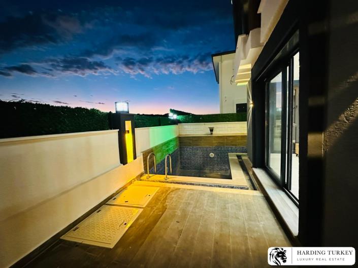 Image No.32-2 Bed Semi-Detached for sale