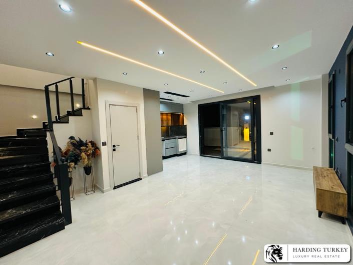 Image No.33-2 Bed Semi-Detached for sale