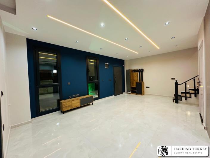 Image No.35-2 Bed Semi-Detached for sale