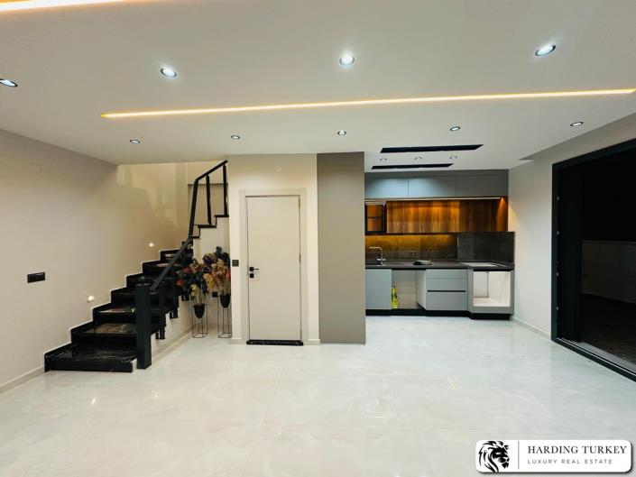 Image No.38-2 Bed Semi-Detached for sale