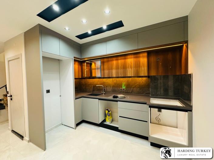 Image No.39-2 Bed Semi-Detached for sale