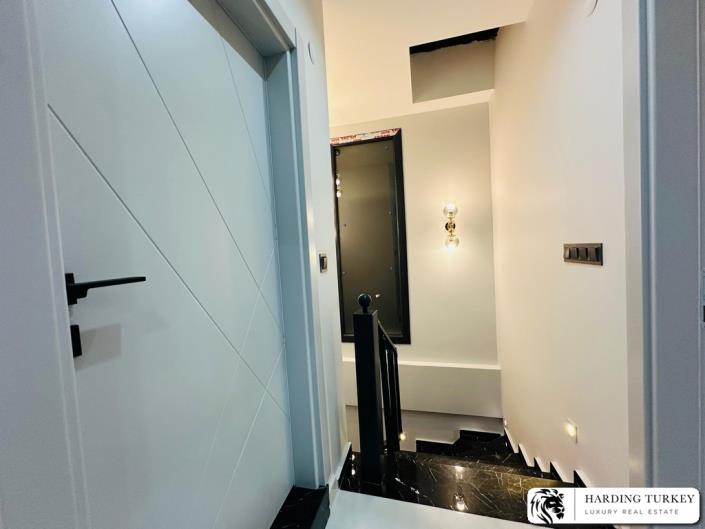 Image No.44-2 Bed Semi-Detached for sale