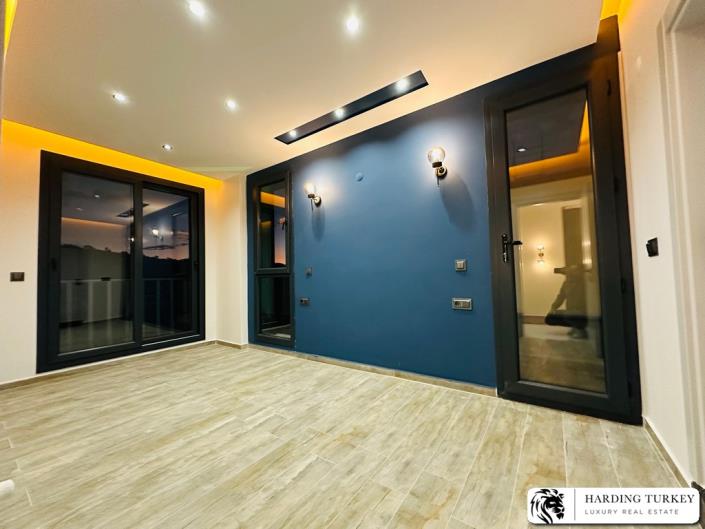 Image No.53-2 Bed Semi-Detached for sale