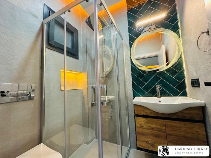 Image No.58-2 Bed Semi-Detached for sale