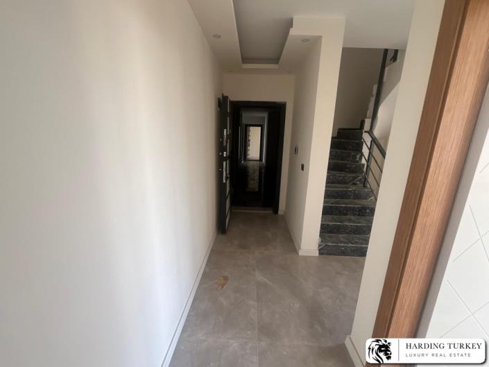 Image No.9-3 Bed Duplex for sale