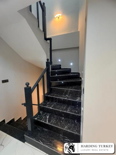 Image No.16-3 Bed Semi-Detached for sale