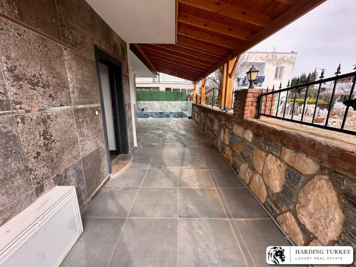 Image No.4-3 Bed Semi-Detached for sale