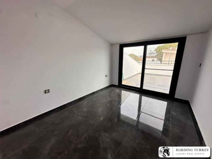 Image No.6-3 Bed Semi-Detached for sale