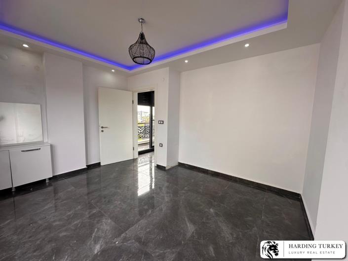 Image No.8-3 Bed Semi-Detached for sale