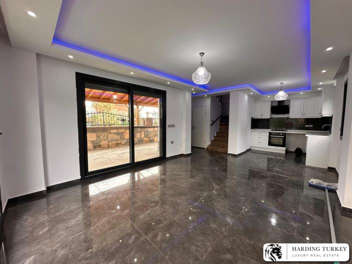 Image No.12-3 Bed Semi-Detached for sale