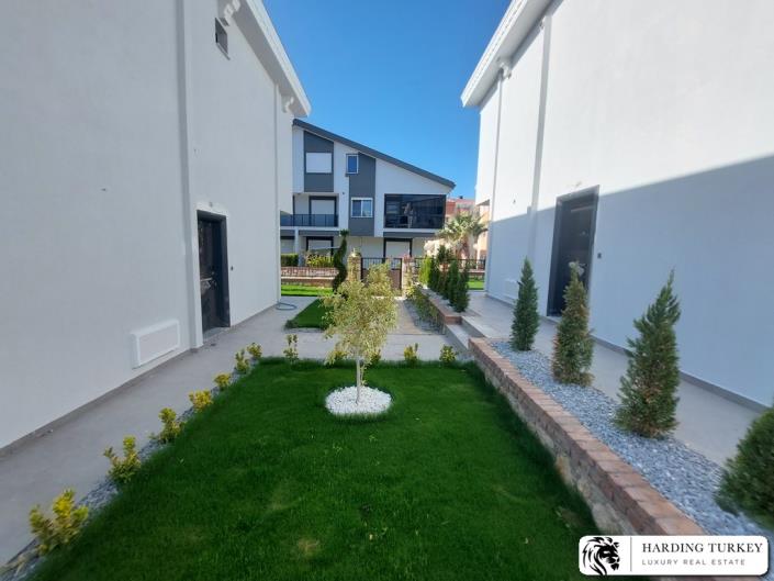 Image No.10-3 Bed Semi-Detached for sale